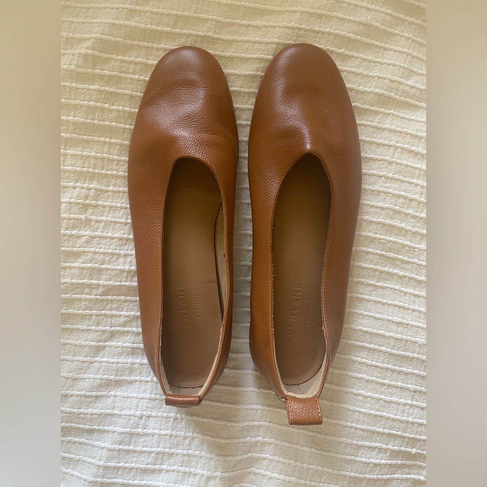 Everlane Women's 7.5 flats Day Glove camel color brown tan cognac